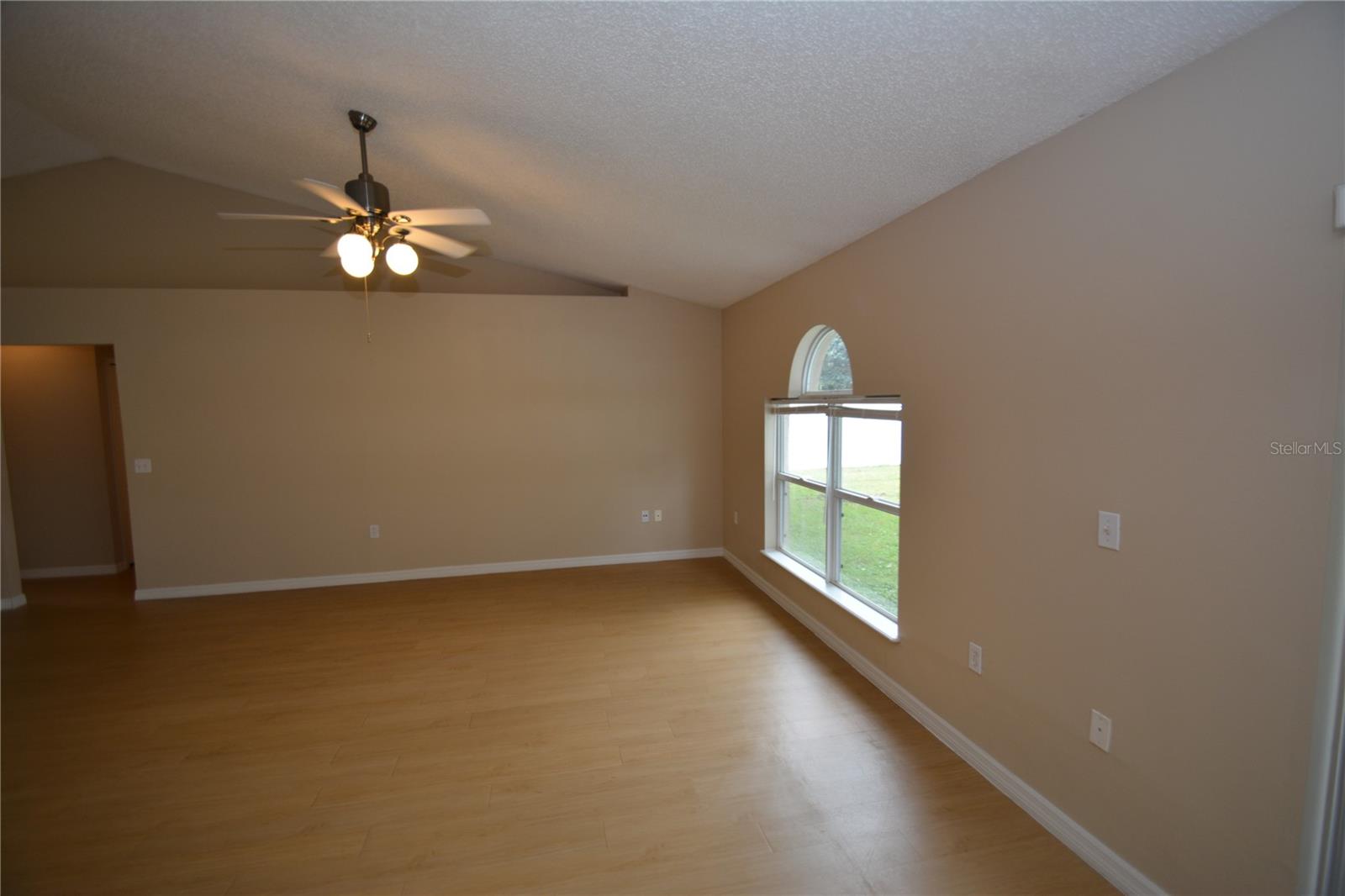 QUAIL HOLLOW - Residential Lease