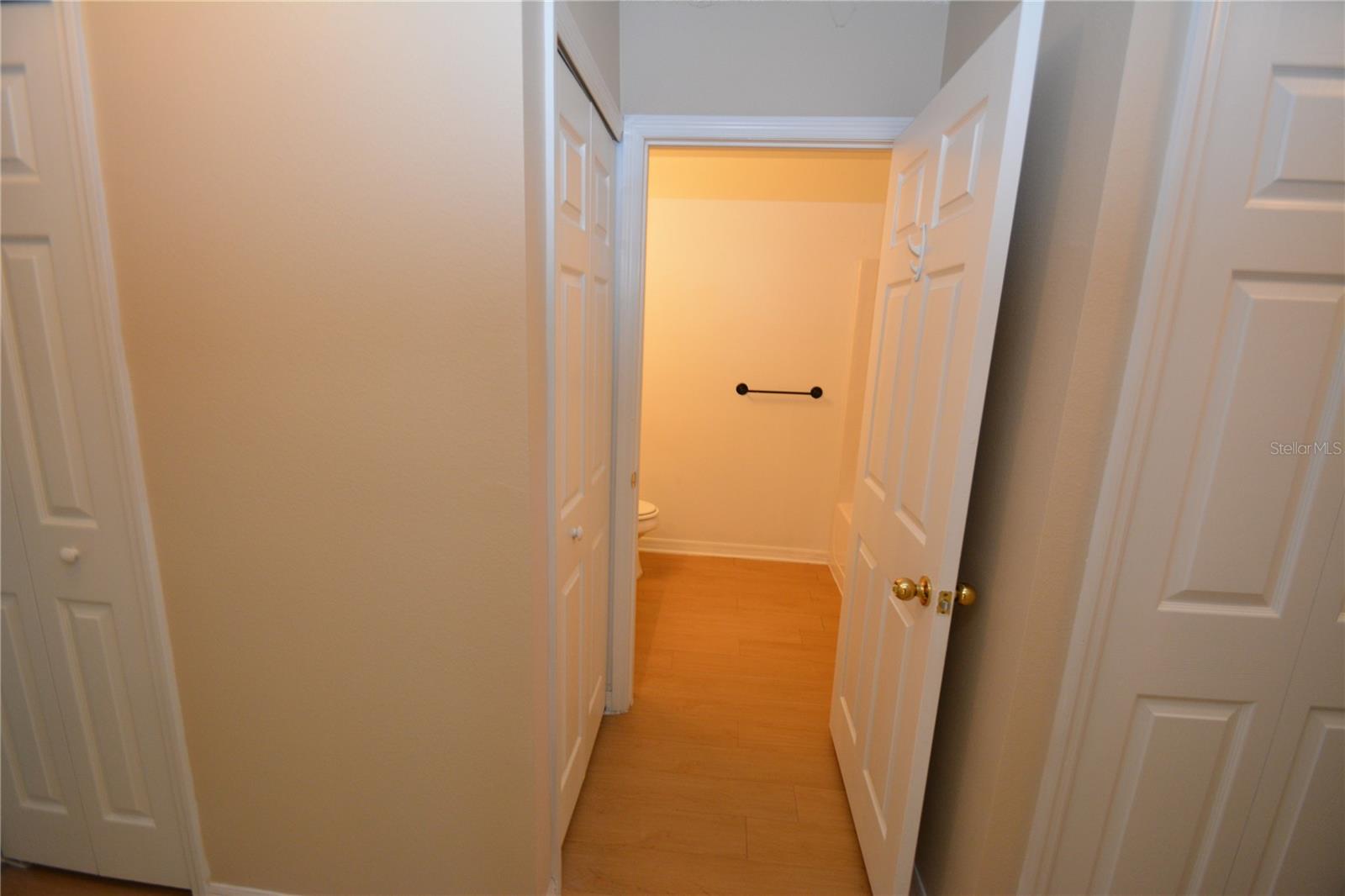 QUAIL HOLLOW - Residential Lease