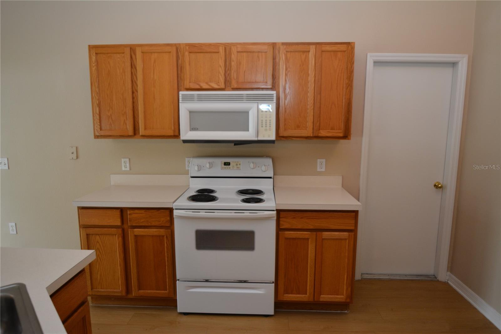 QUAIL HOLLOW - Residential Lease