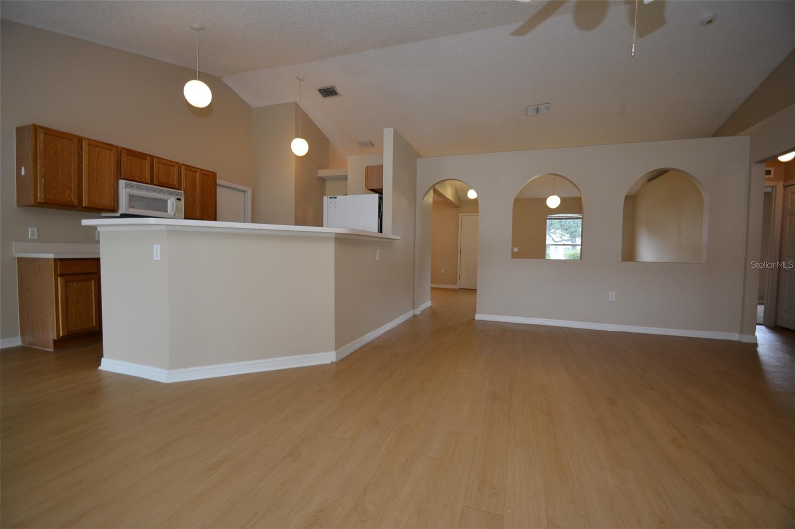 QUAIL HOLLOW - Residential Lease