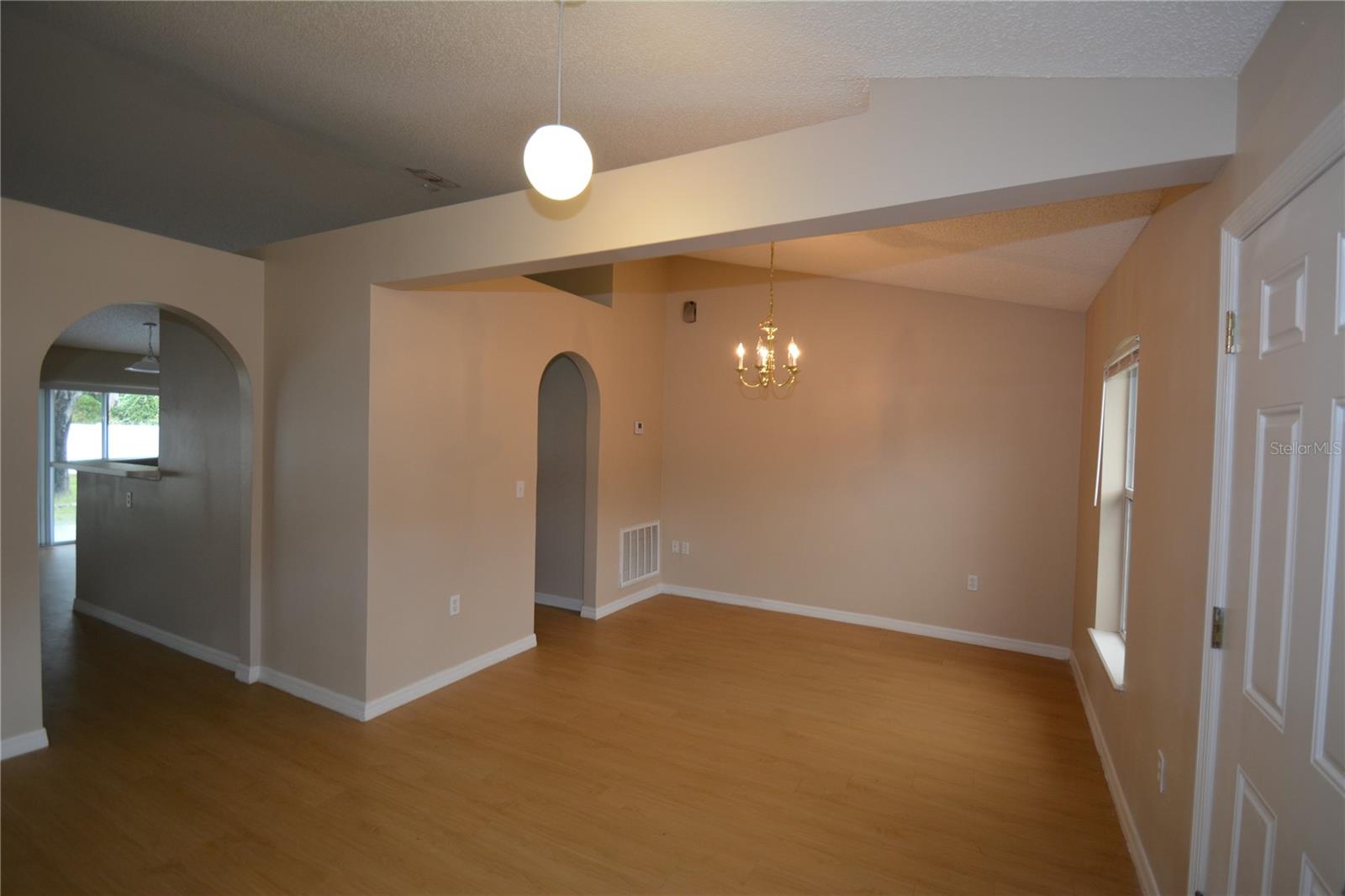 QUAIL HOLLOW - Residential Lease