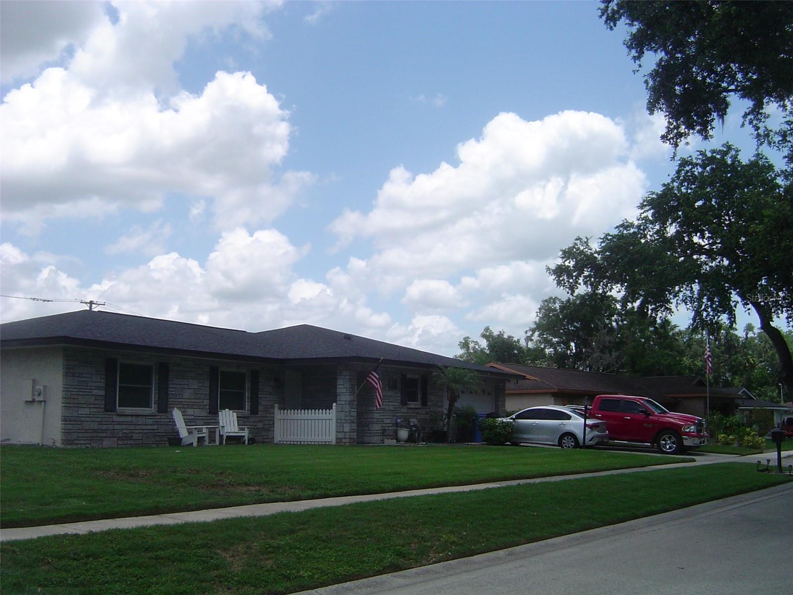 704 QUEENS COURT
