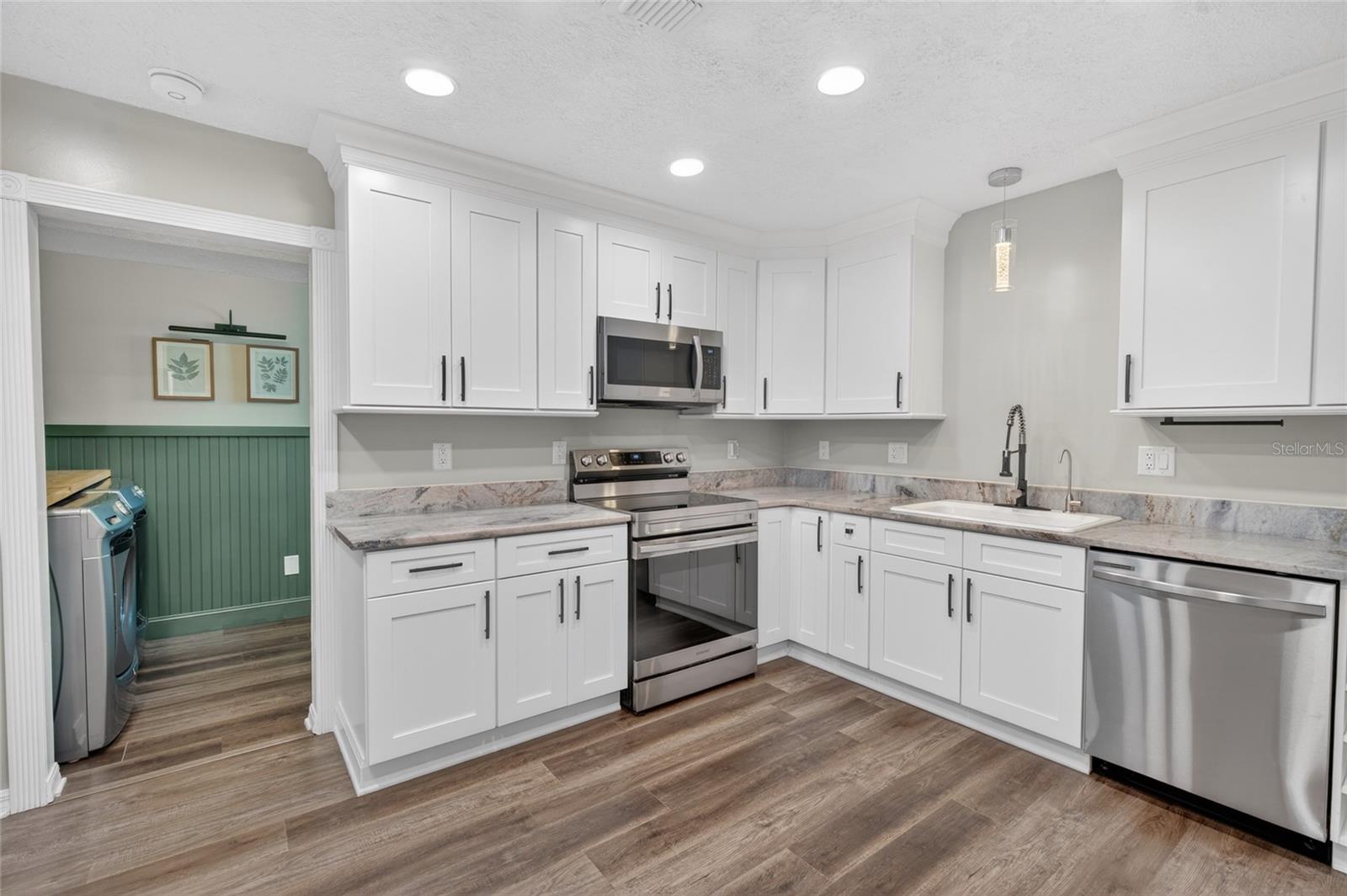RIDGE VIEW ACRES - Residential
