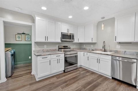 Tiny photo for 536 NE 43rd Court, Ocala, FL 34470 (MLS # OM725227)