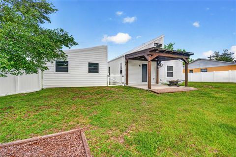Tiny photo for 536 NE 43rd Court, Ocala, FL 34470 (MLS # OM725227)