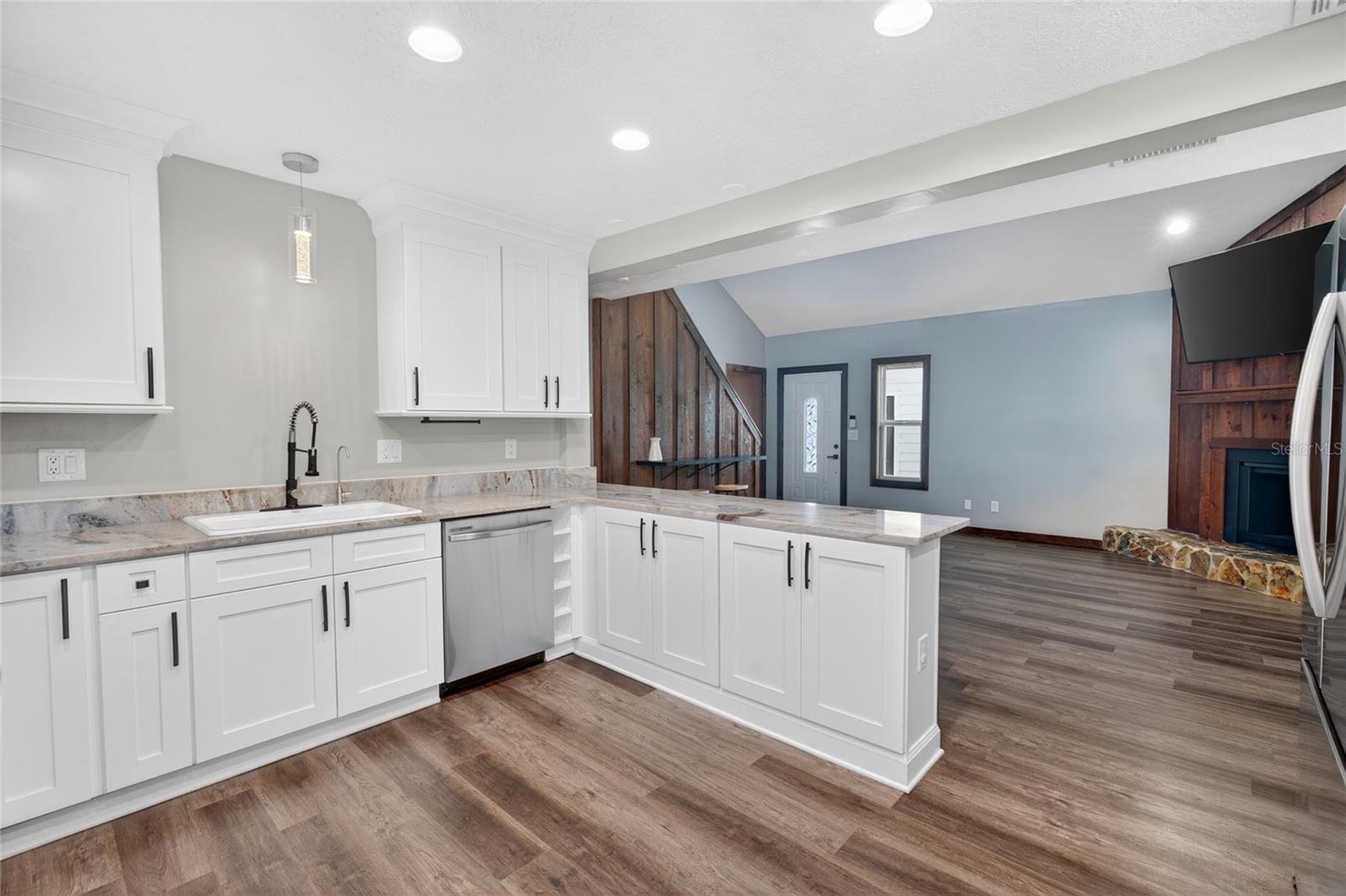 RIDGE VIEW ACRES - Residential
