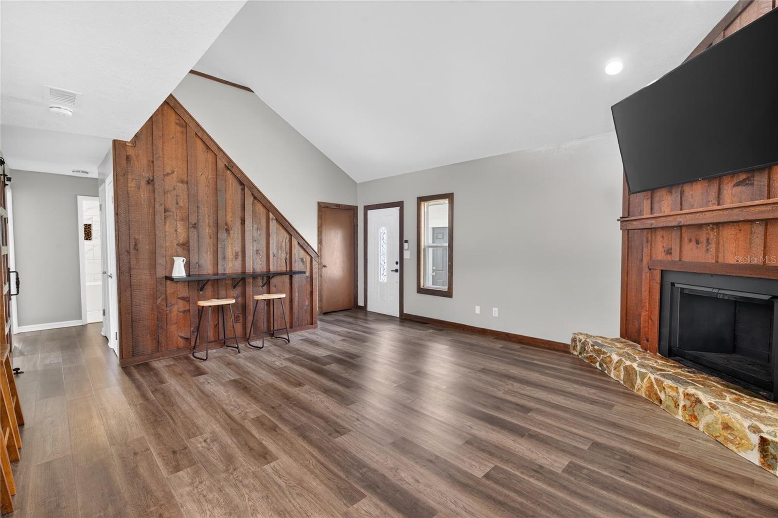 RIDGE VIEW ACRES - Residential