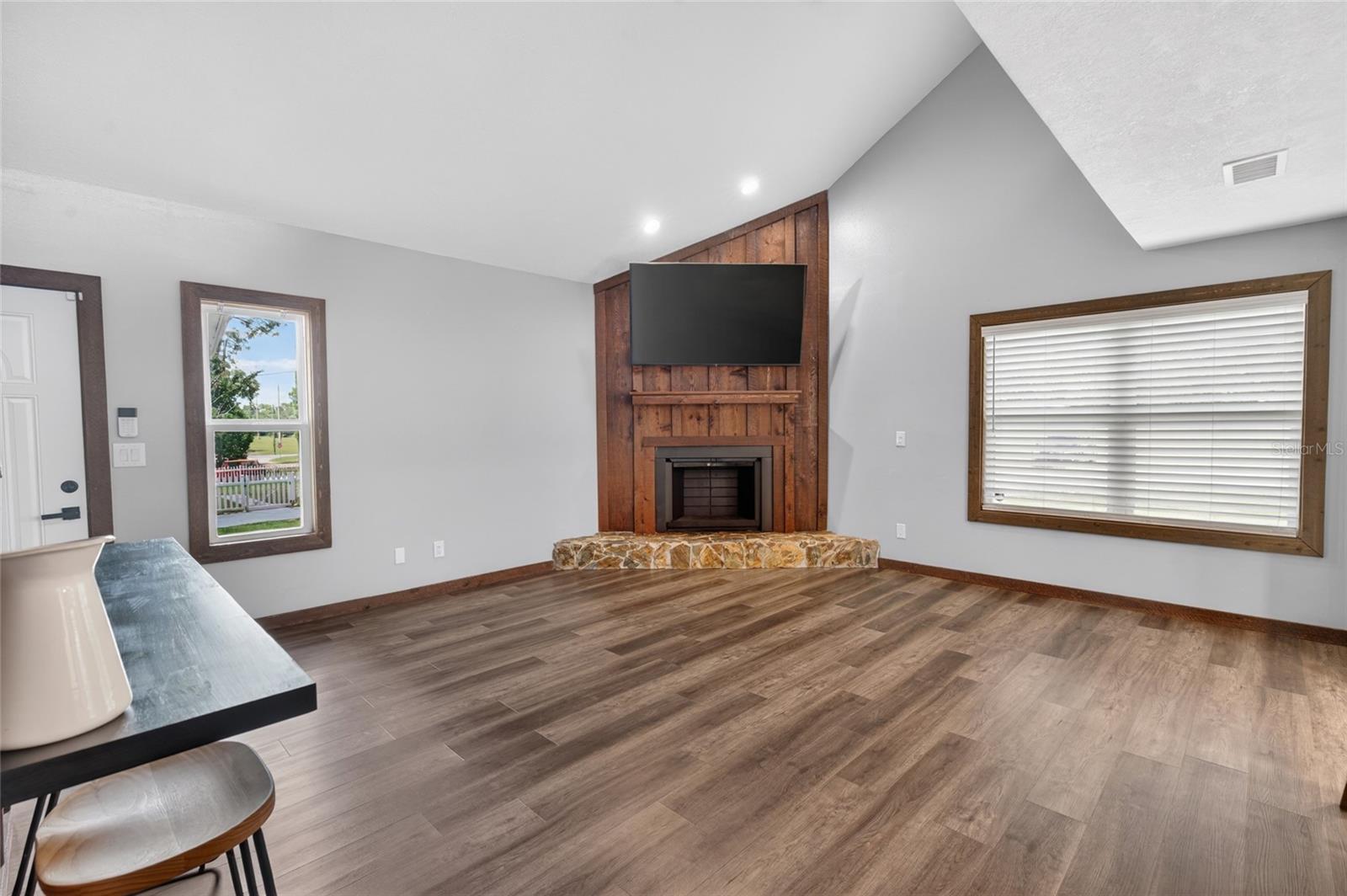 RIDGE VIEW ACRES - Residential