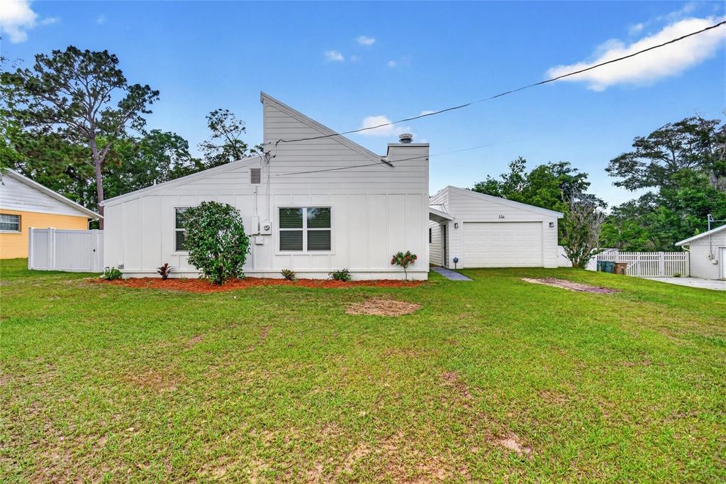 Photo of 536 NE 43rd Court, Ocala, FL 34470 (MLS # OM725227)