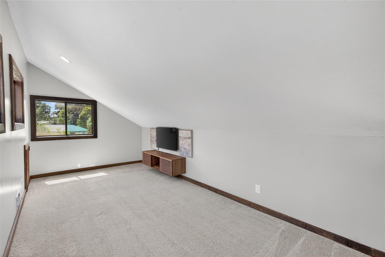 RIDGE VIEW ACRES - Residential
