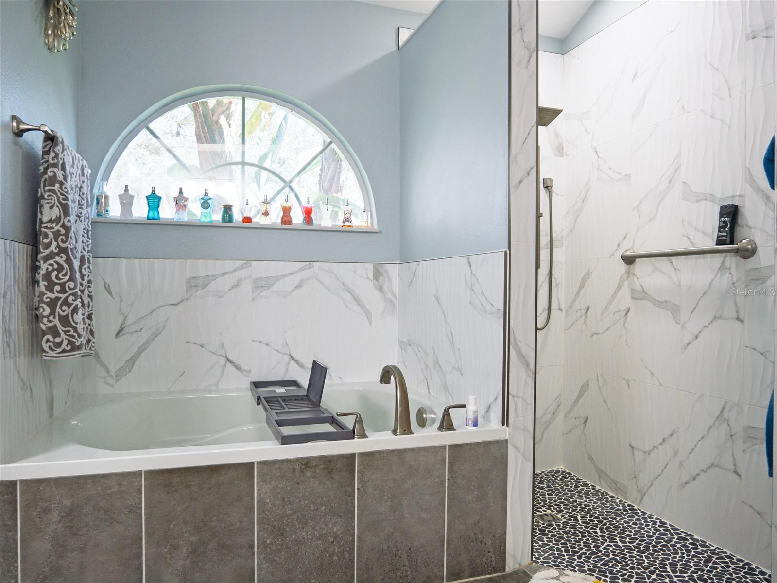 CARROLLTON LAKES - Residential