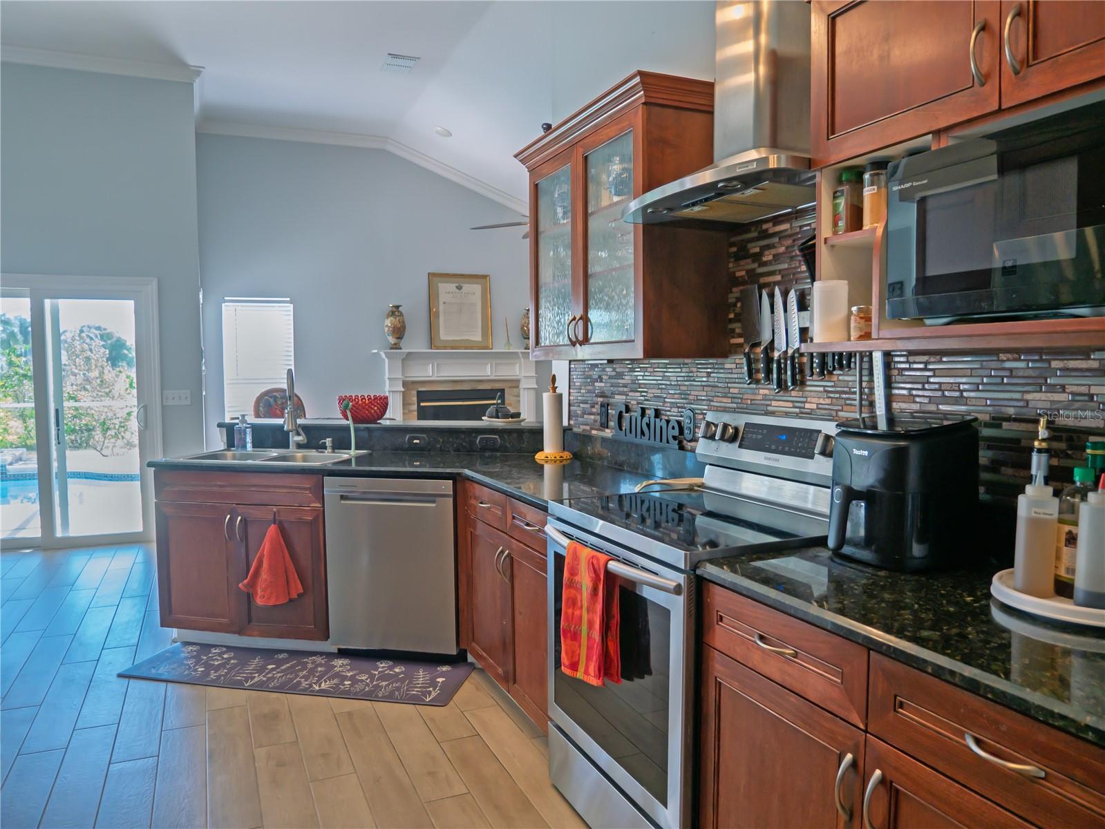 CARROLLTON LAKES - Residential