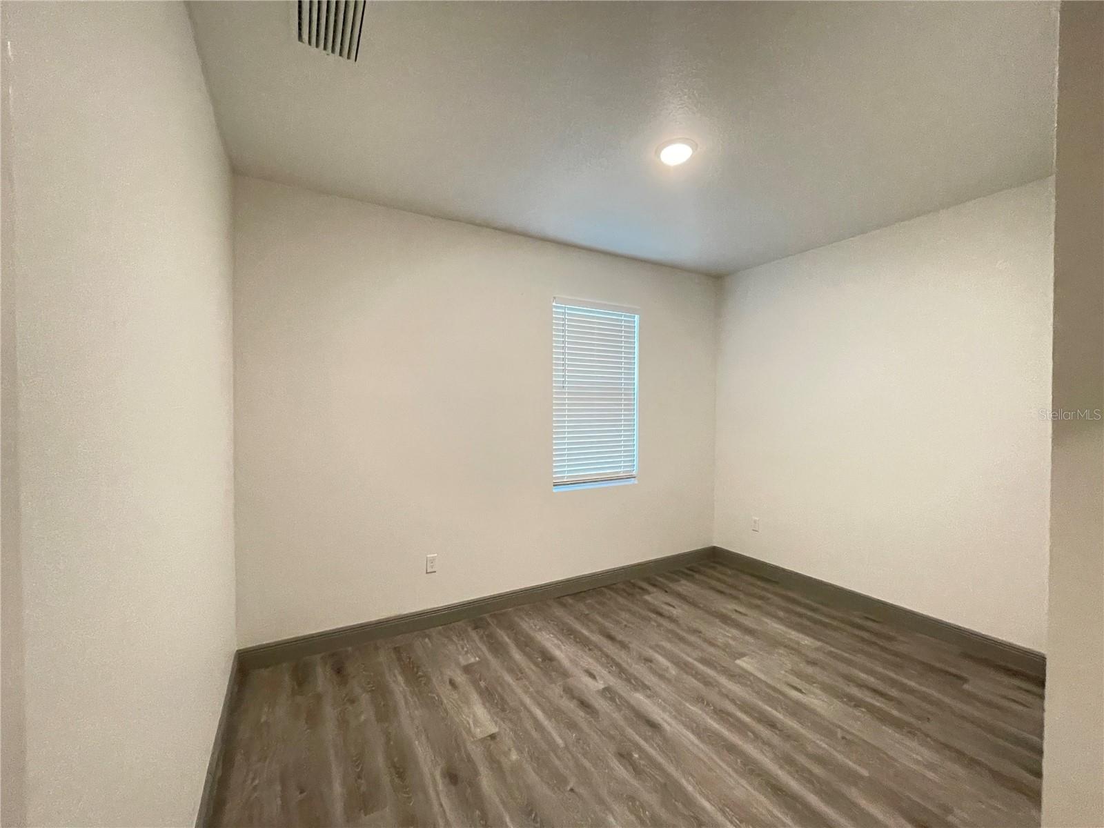 SILVER SPGS SHORES UN #31 - Residential