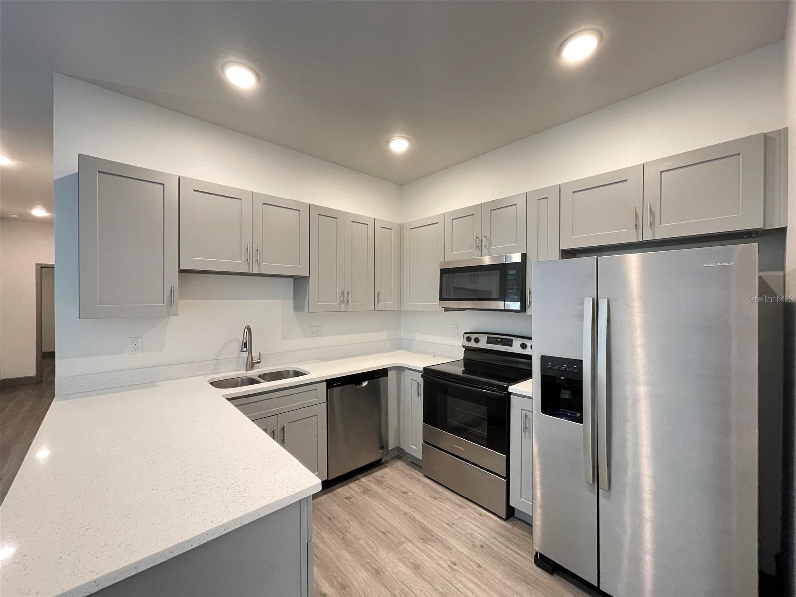 SILVER SPGS SHORES UN #31 - Residential