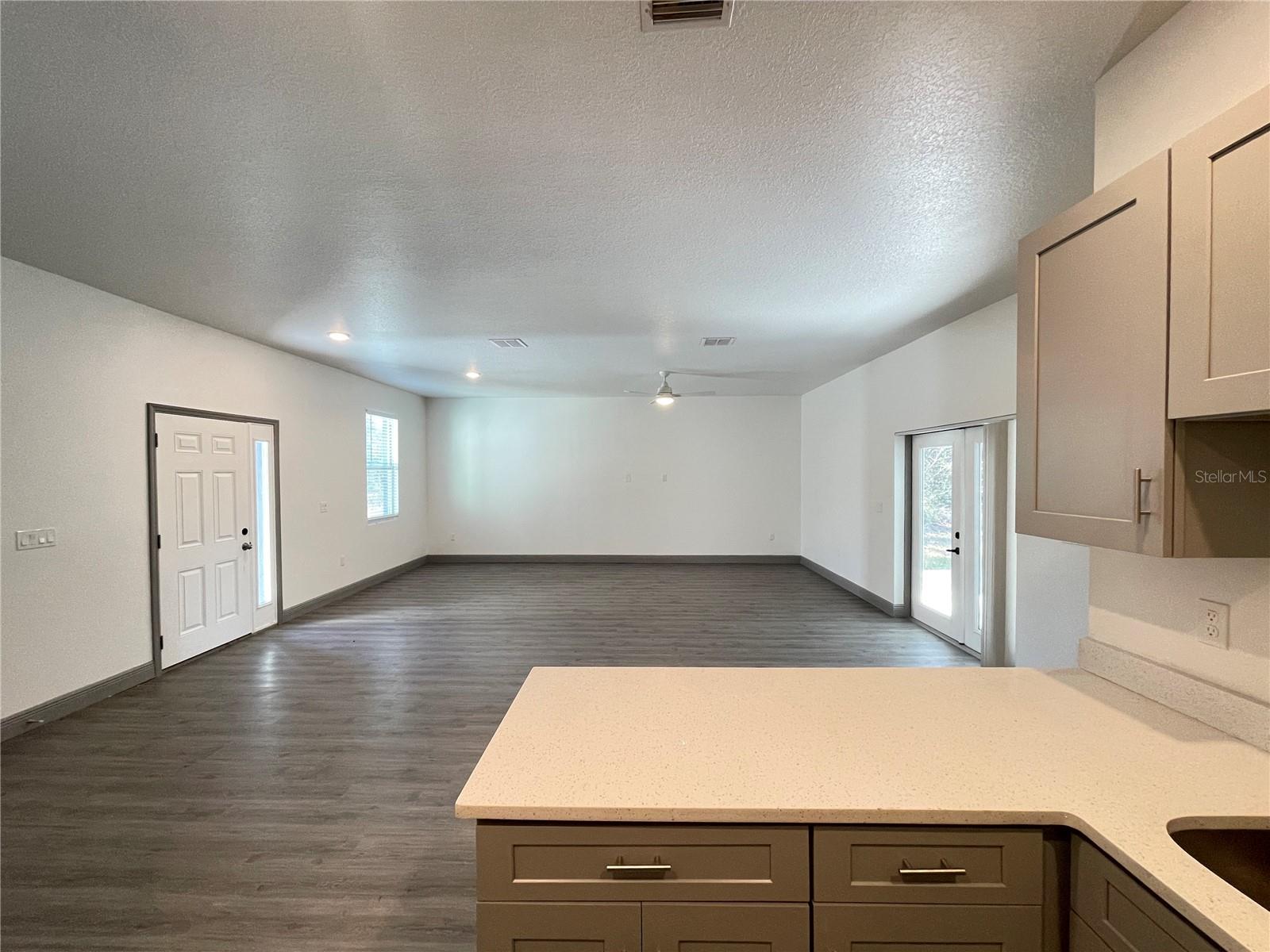 SILVER SPGS SHORES UN #31 - Residential