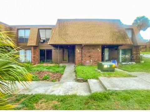 Photo of 1836 N Crystal Lake Drive #26, Lakeland, FL 33801 (MLS # P4935087)