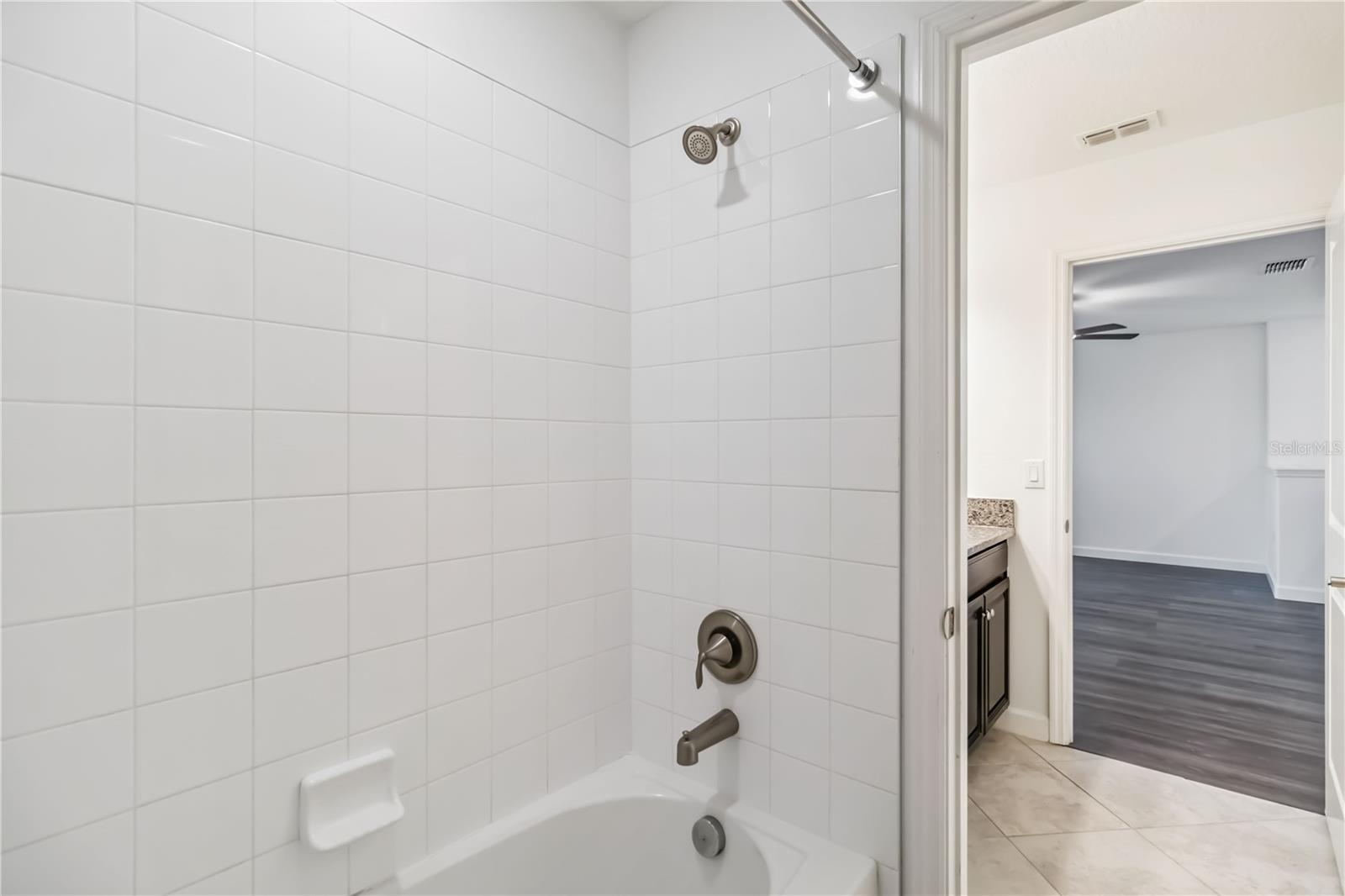 BELMONT NORTH PH 2C - Residential Lease