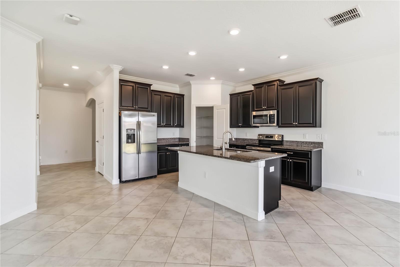 BELMONT NORTH PH 2C - Residential Lease