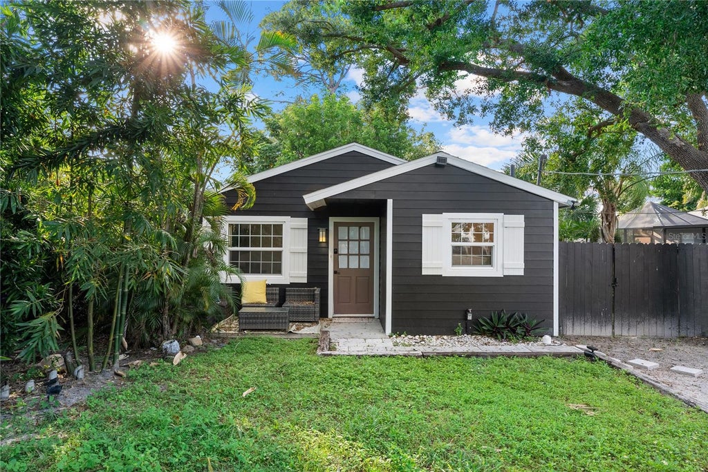 Photo of 4210 Olive Avenue, Sarasota, FL 34231 (MLS # A4709413)