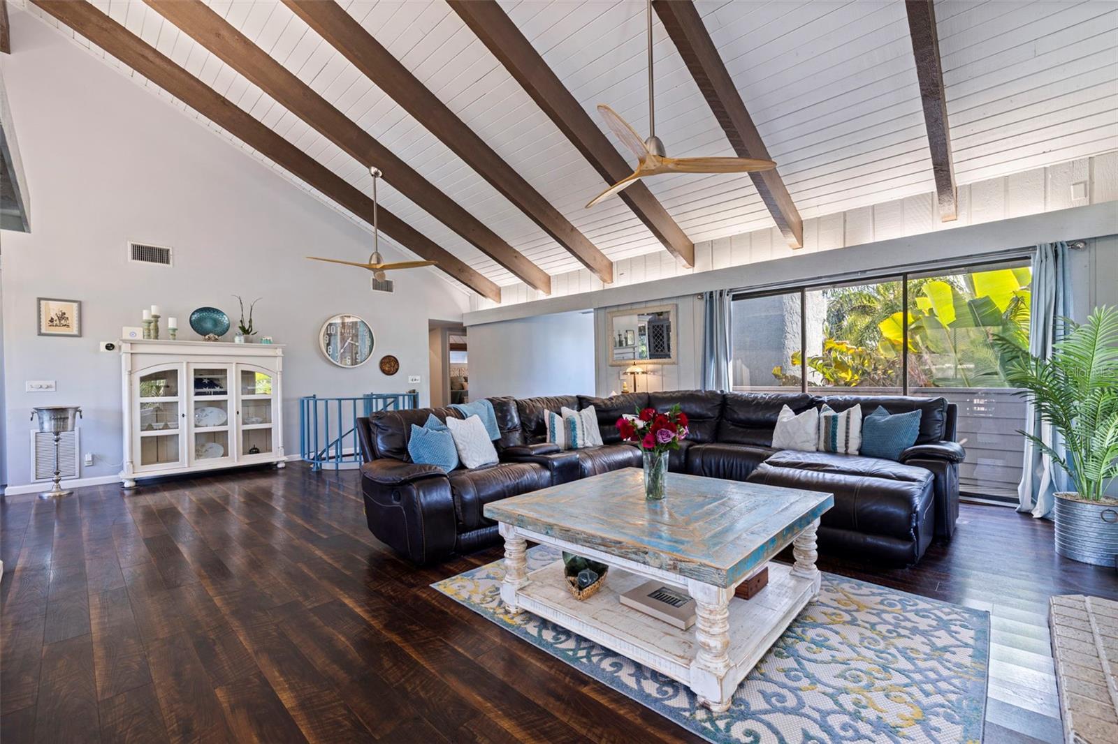 TIERRA VERDE - Residential