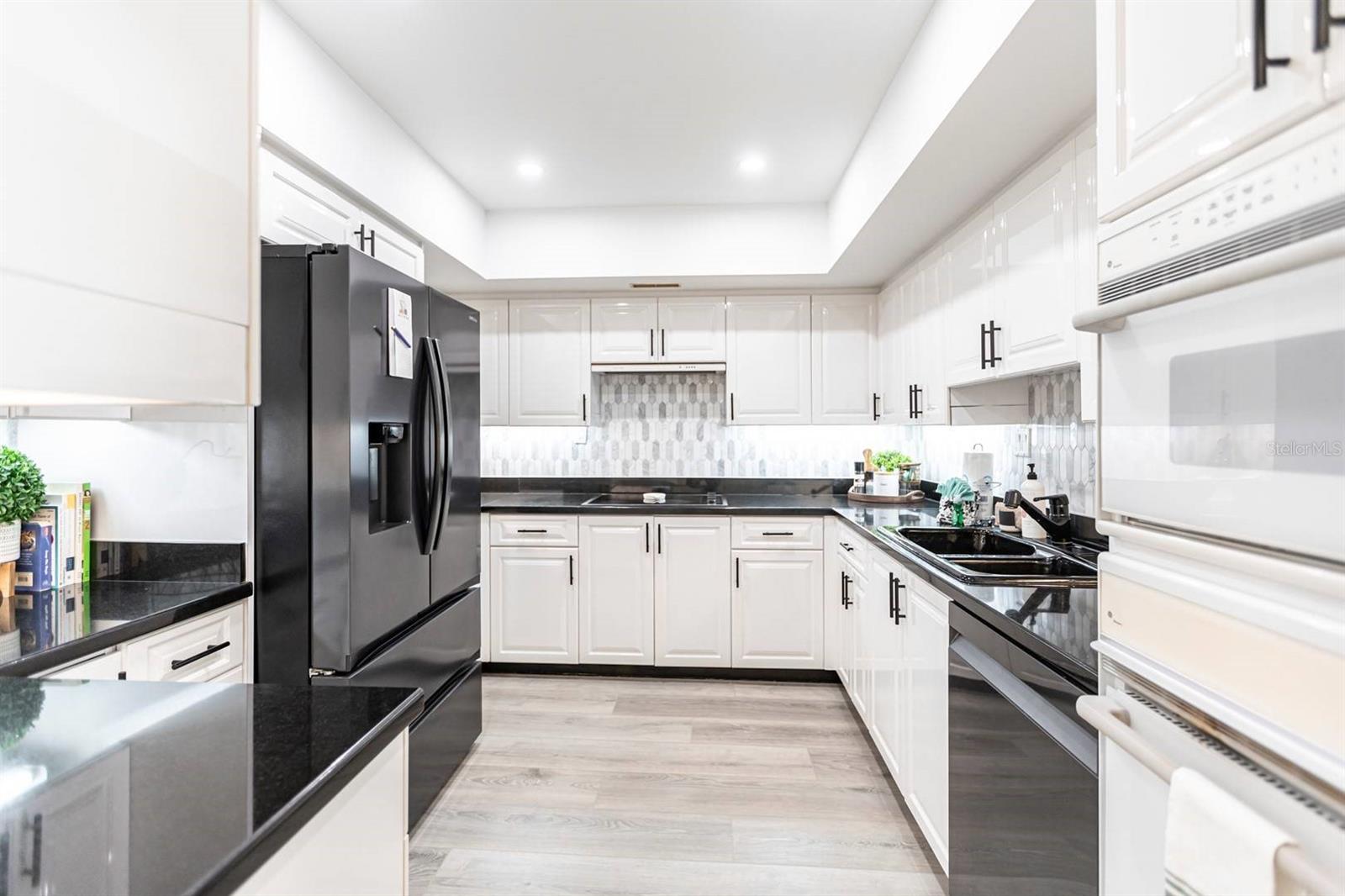 PEPPERTREE BAY III - Residential Lease