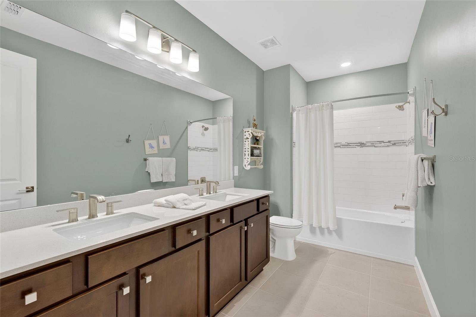 SAPPHIRE POINT PH IIIB - Residential