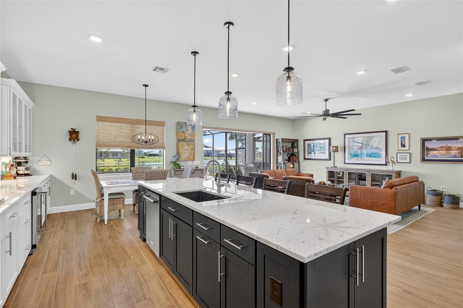 SAPPHIRE POINT PH IIIB - Residential