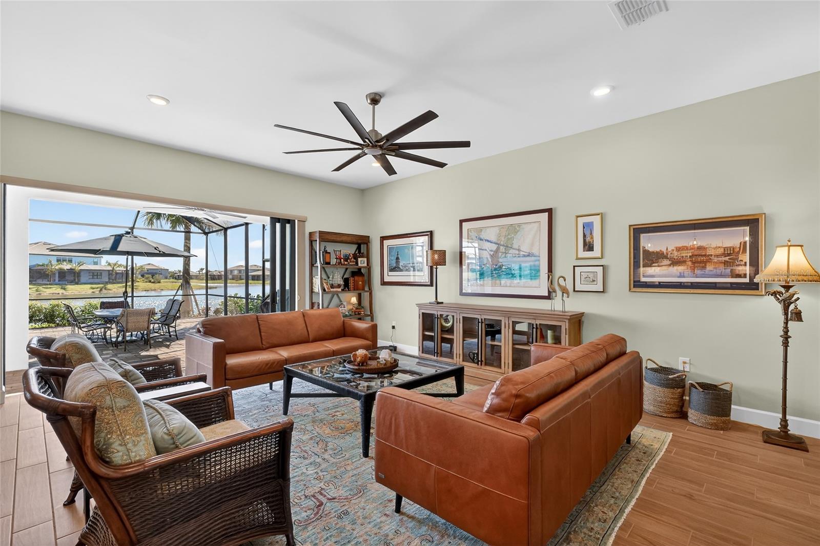 SAPPHIRE POINT PH IIIB - Residential