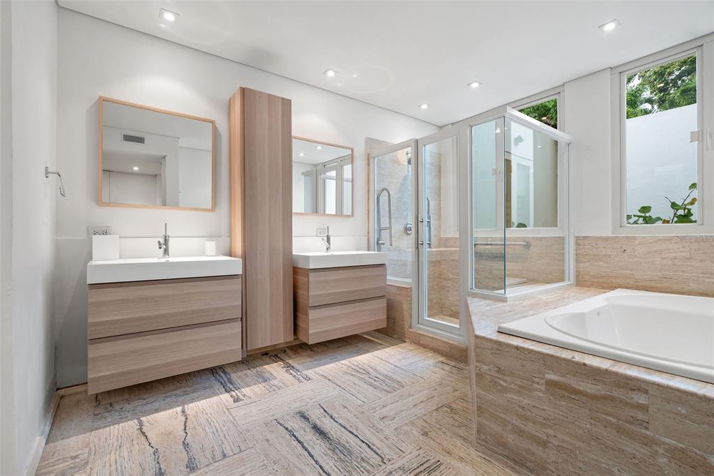 DORADO BEACH EAST - Residential