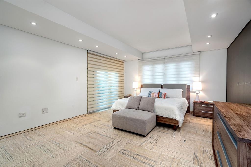 DORADO BEACH EAST - Residential