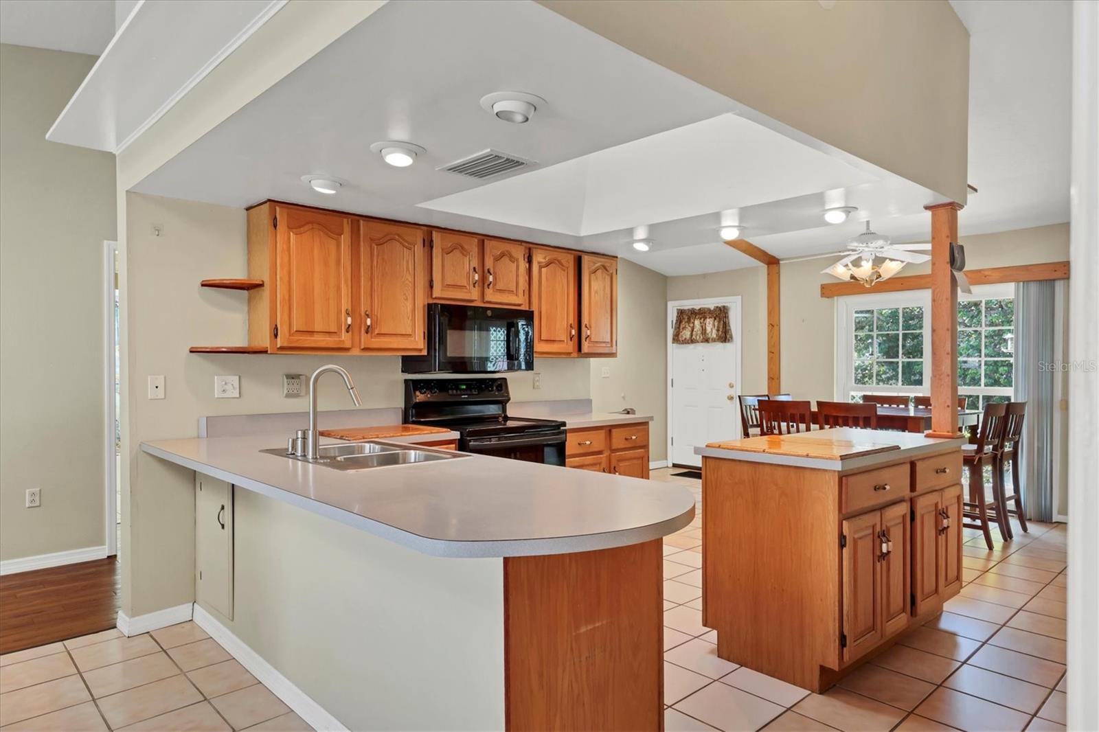 HERITAGE WEST - Residential