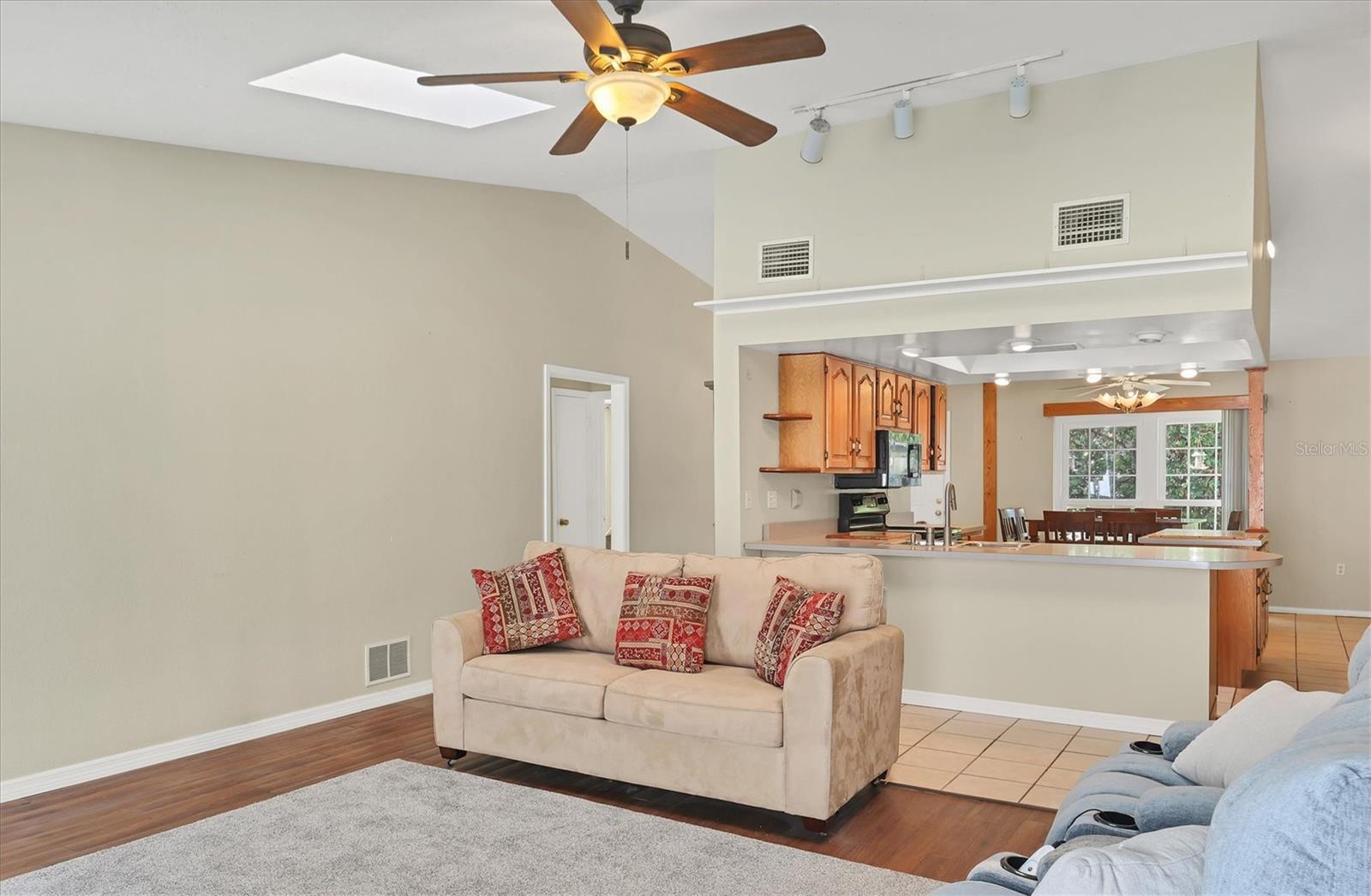 HERITAGE WEST - Residential