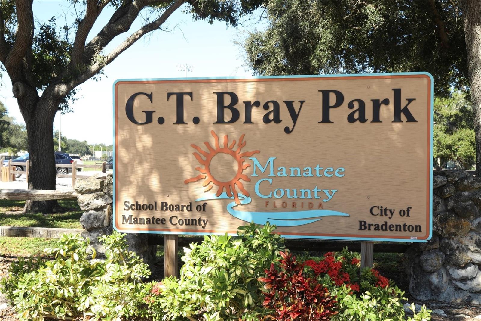 HERITAGE WEST - Residential