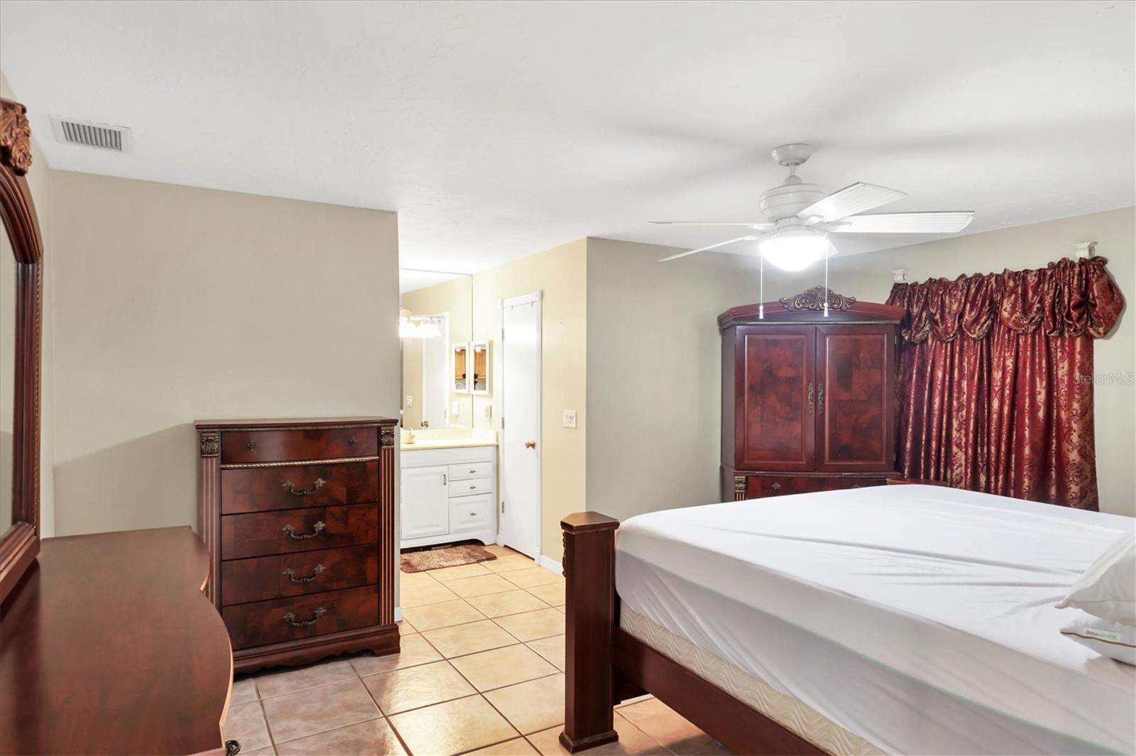 HERITAGE WEST - Residential