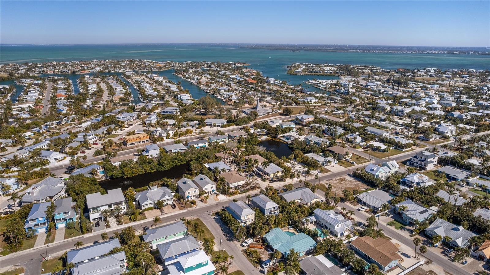 6906 HOLMES BLVD - Residential