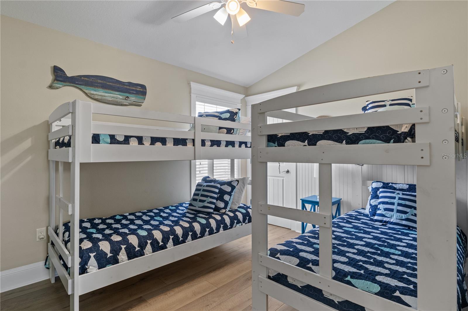 6906 HOLMES BLVD - Residential