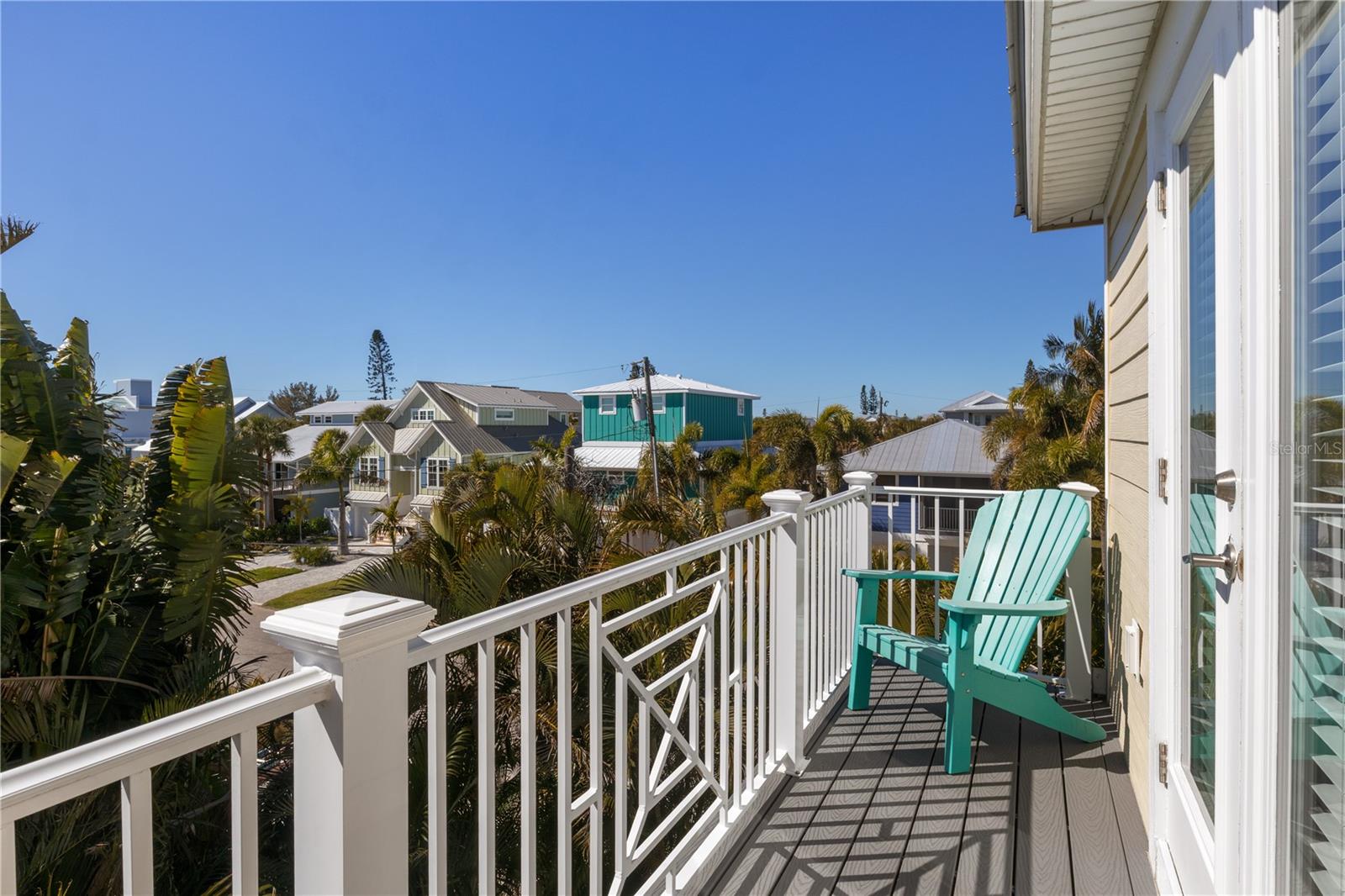 6906 HOLMES BLVD - Residential