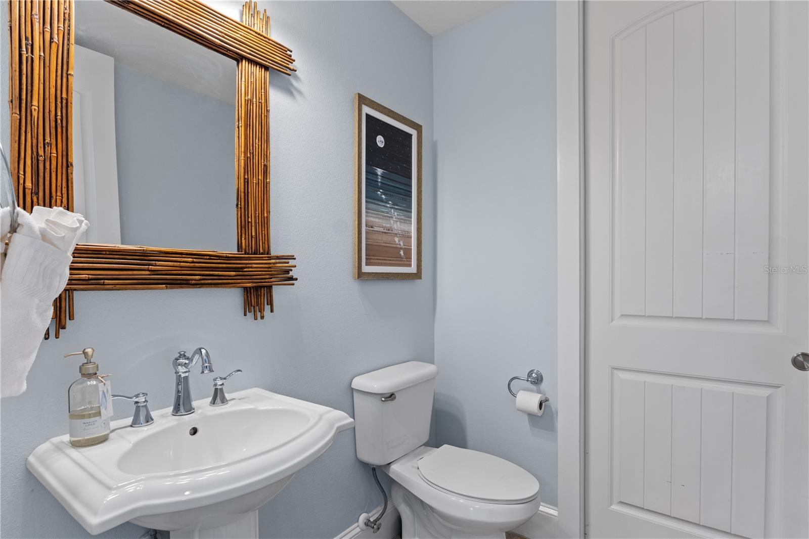 6906 HOLMES BLVD - Residential