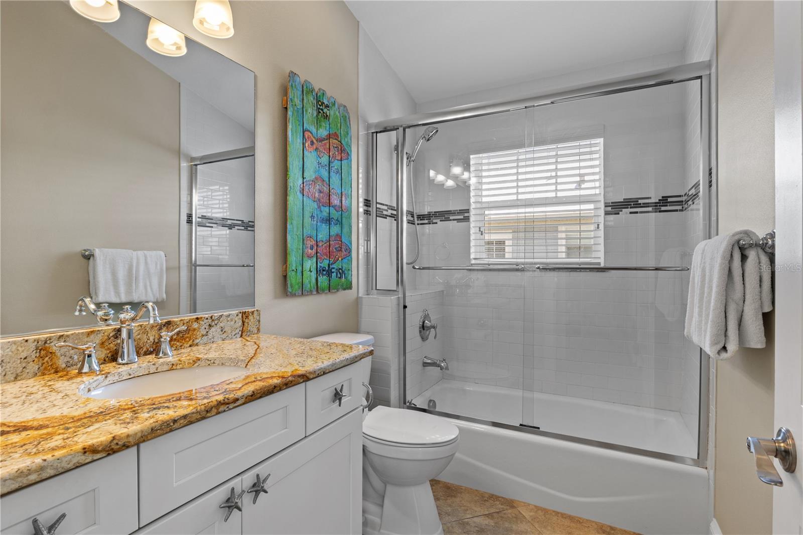 6906 HOLMES BLVD - Residential