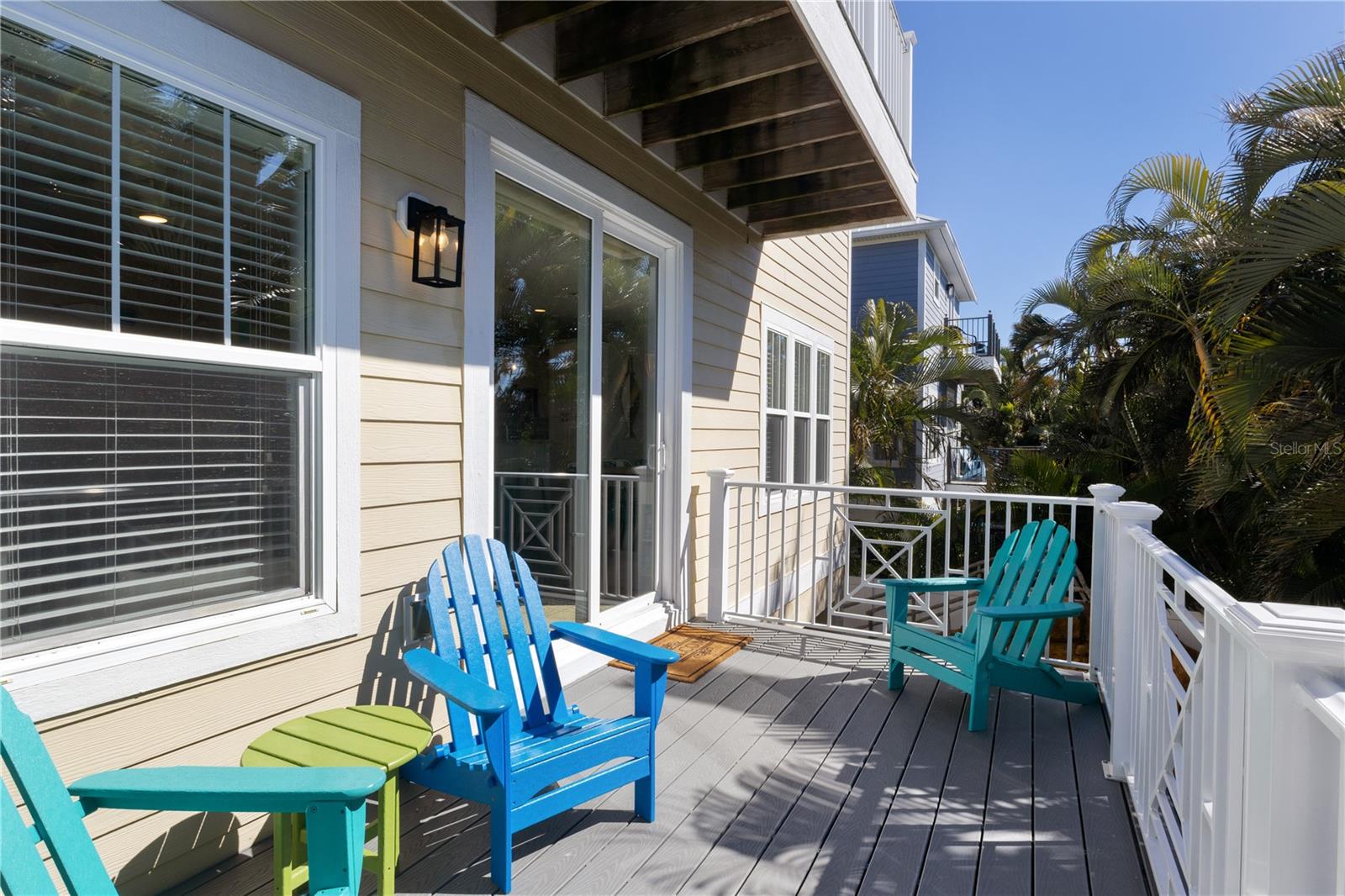 6906 HOLMES BLVD - Residential