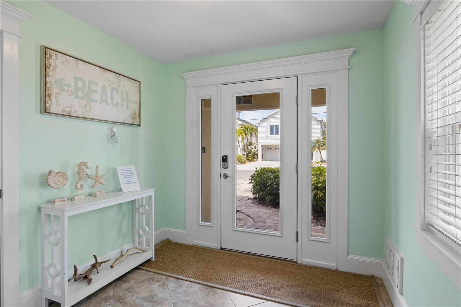 6906 HOLMES BLVD - Residential