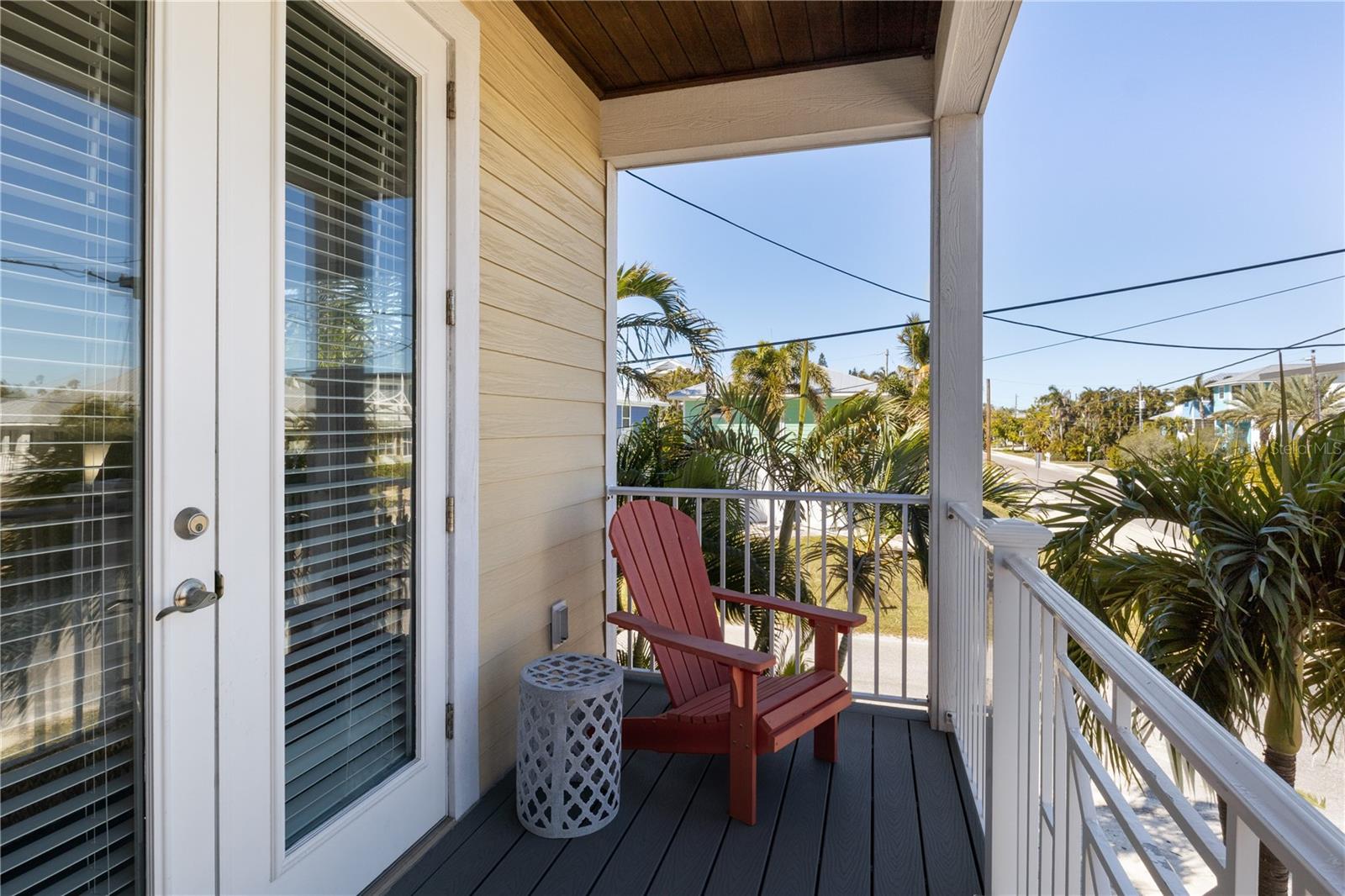 6906 HOLMES BLVD - Residential