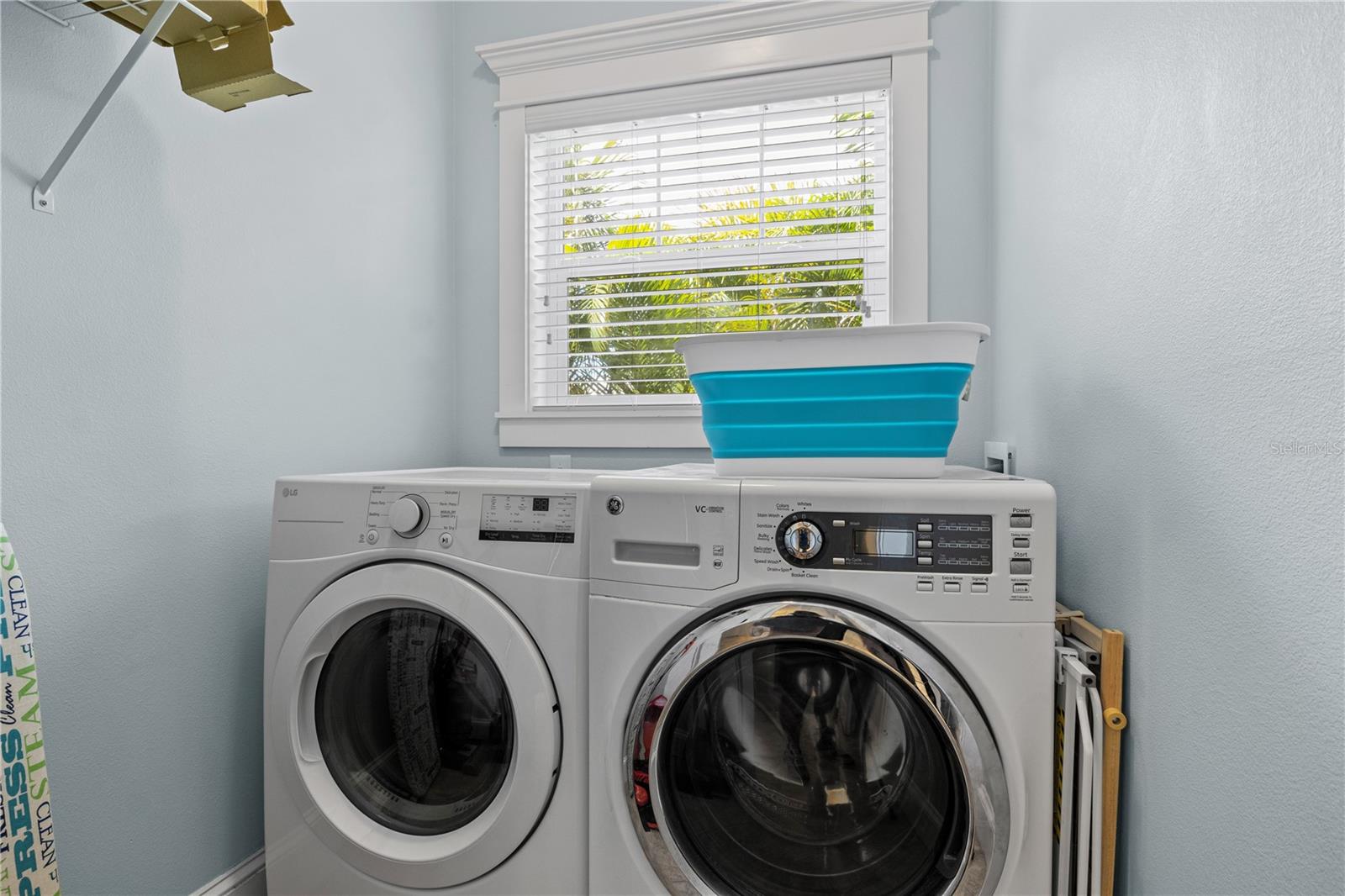 6906 HOLMES BLVD - Residential