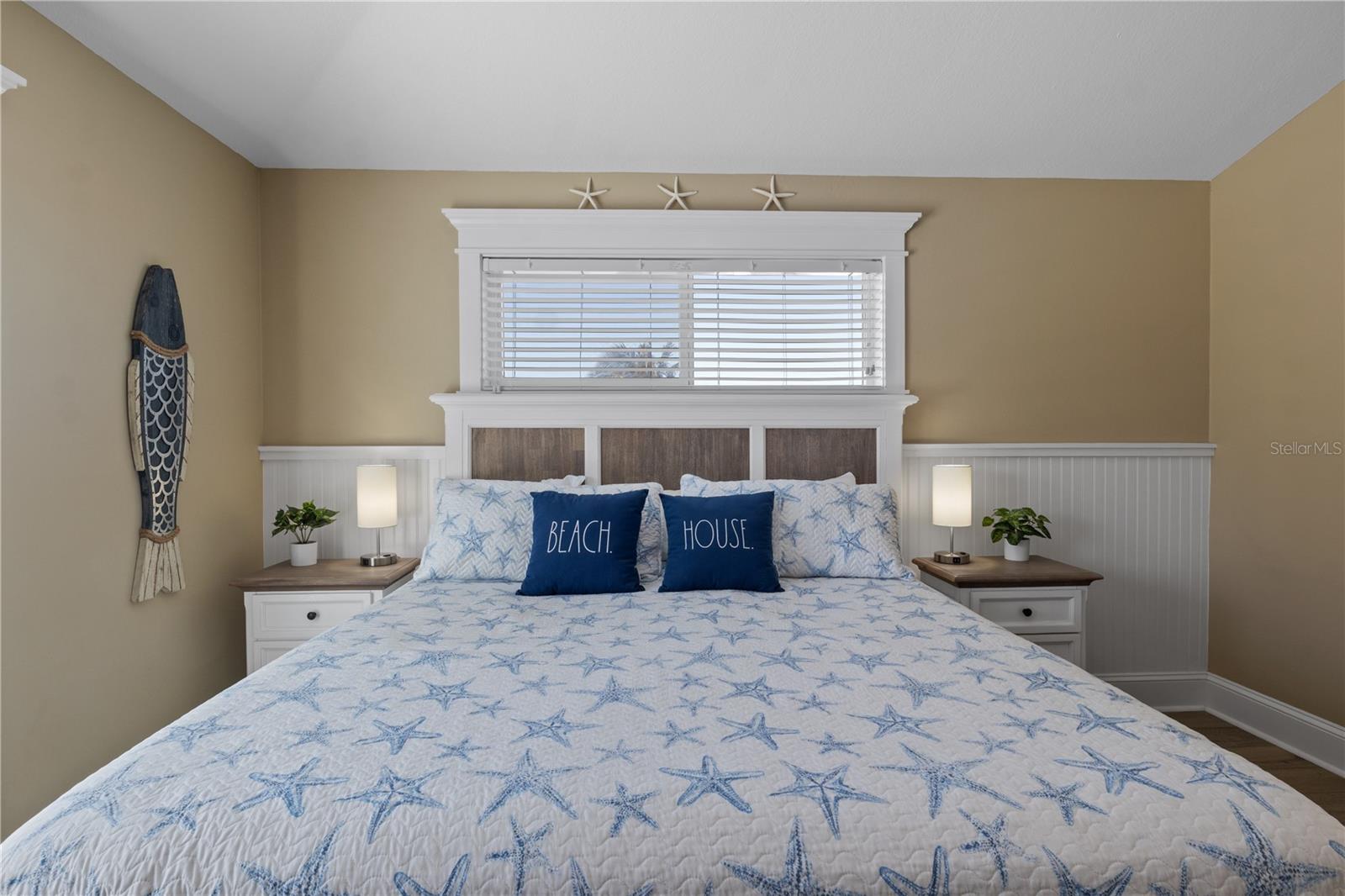 6906 HOLMES BLVD - Residential