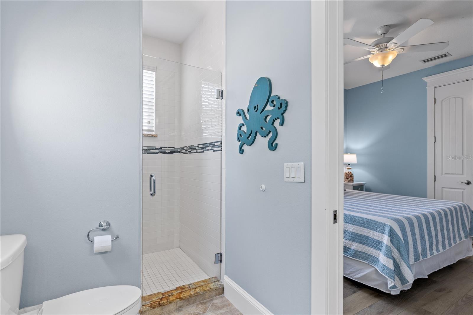 6906 HOLMES BLVD - Residential