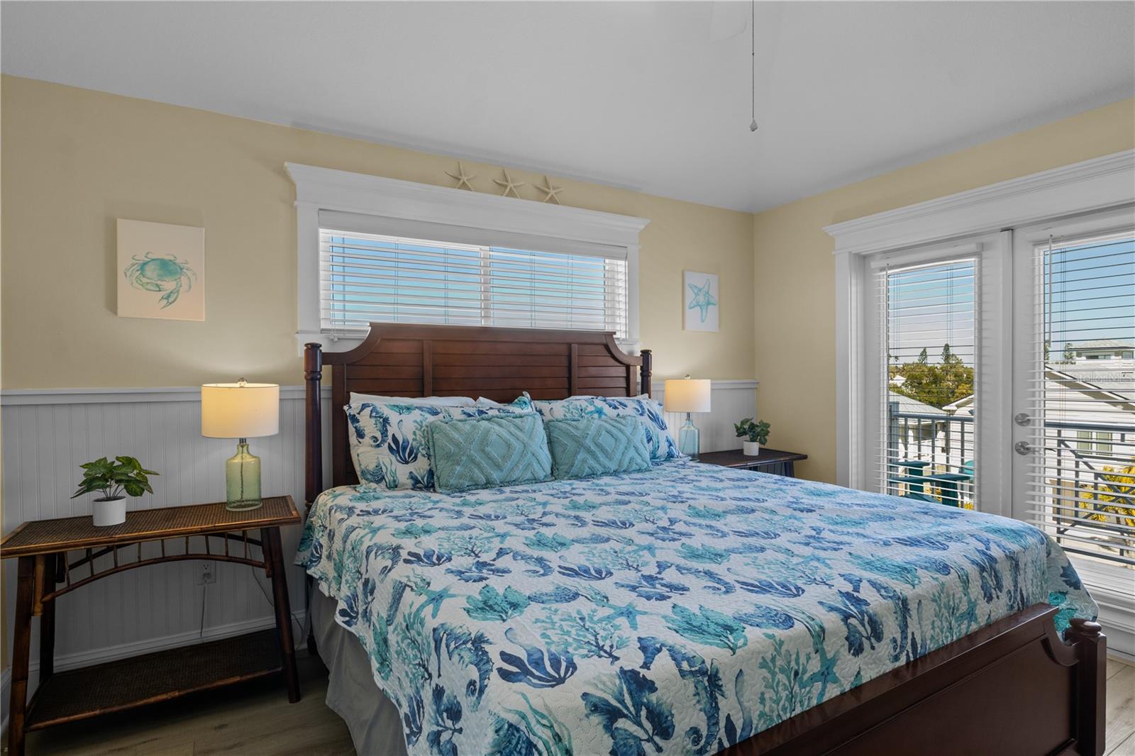 6906 HOLMES BLVD - Residential