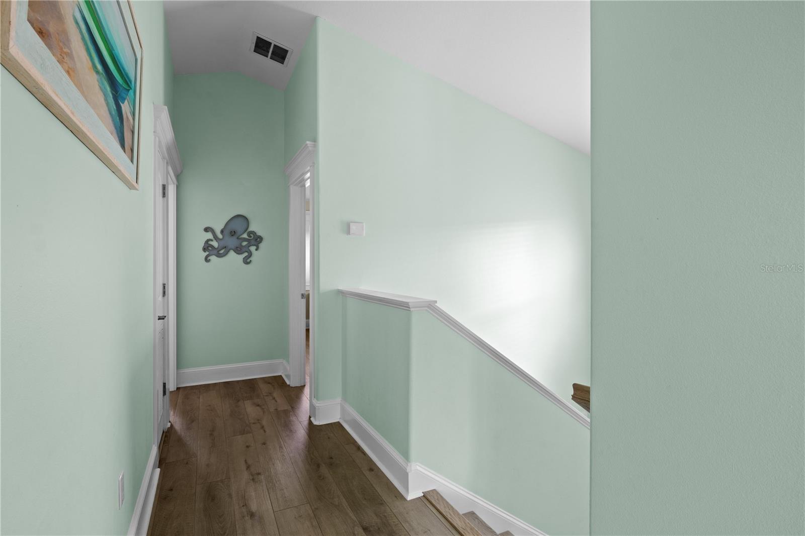 6906 HOLMES BLVD - Residential