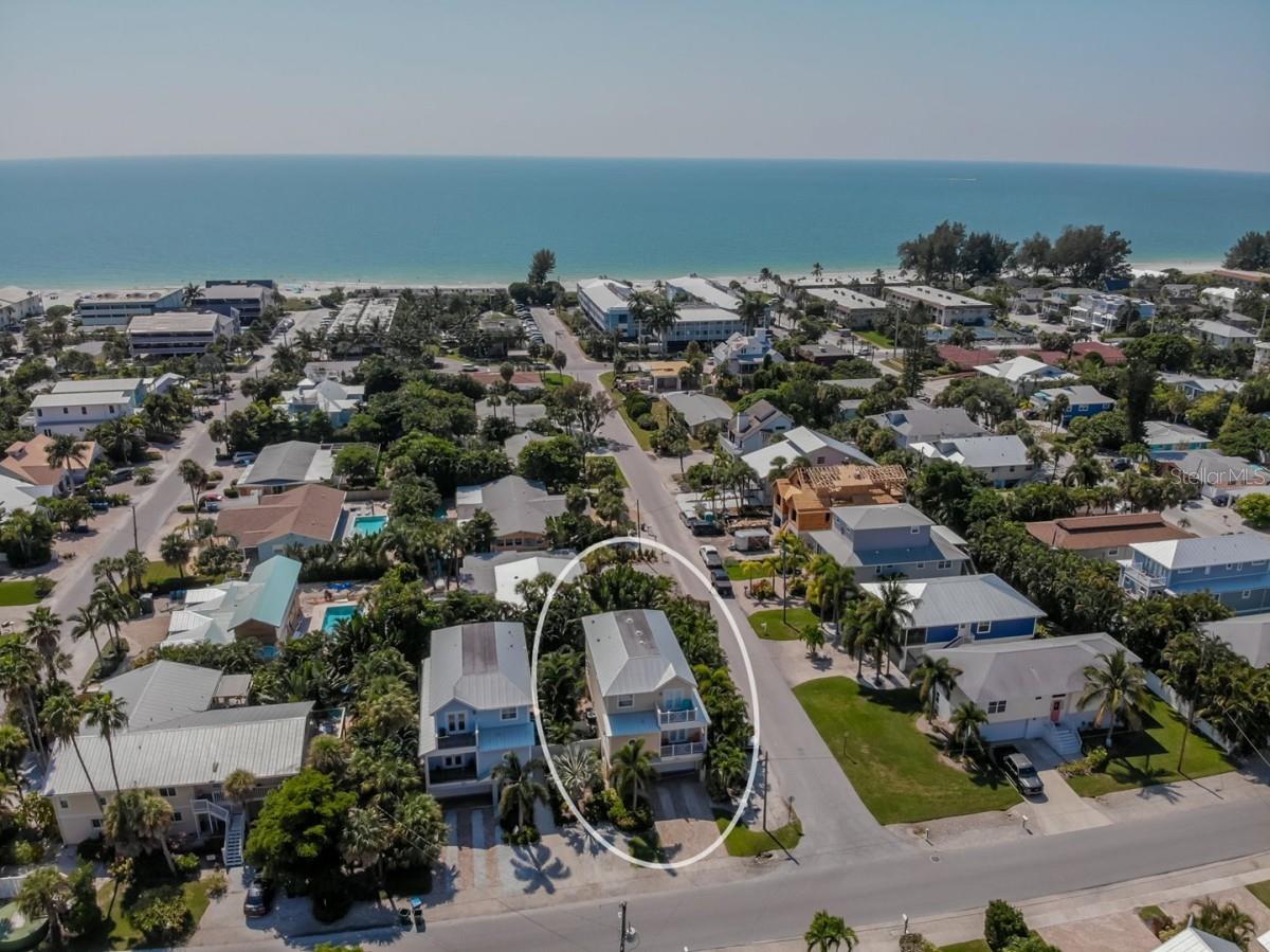 6906 HOLMES BLVD - Residential