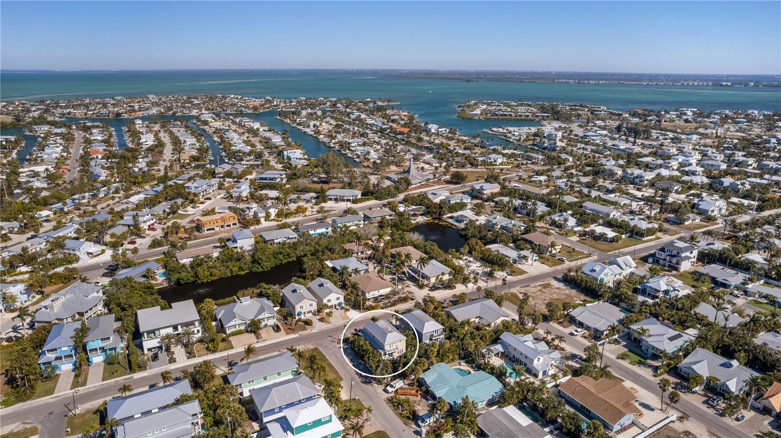 6906 HOLMES BLVD - Residential