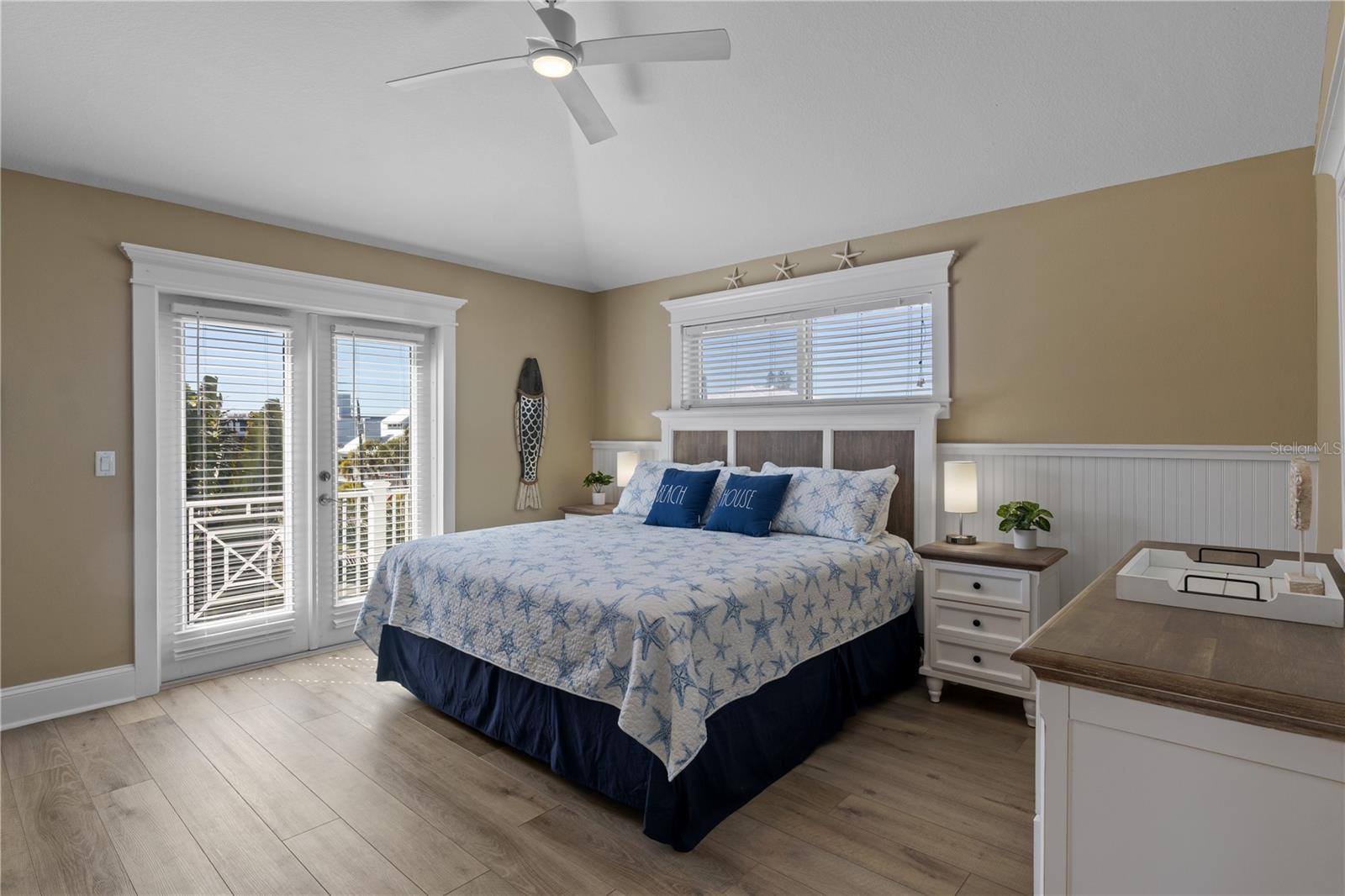 6906 HOLMES BLVD - Residential